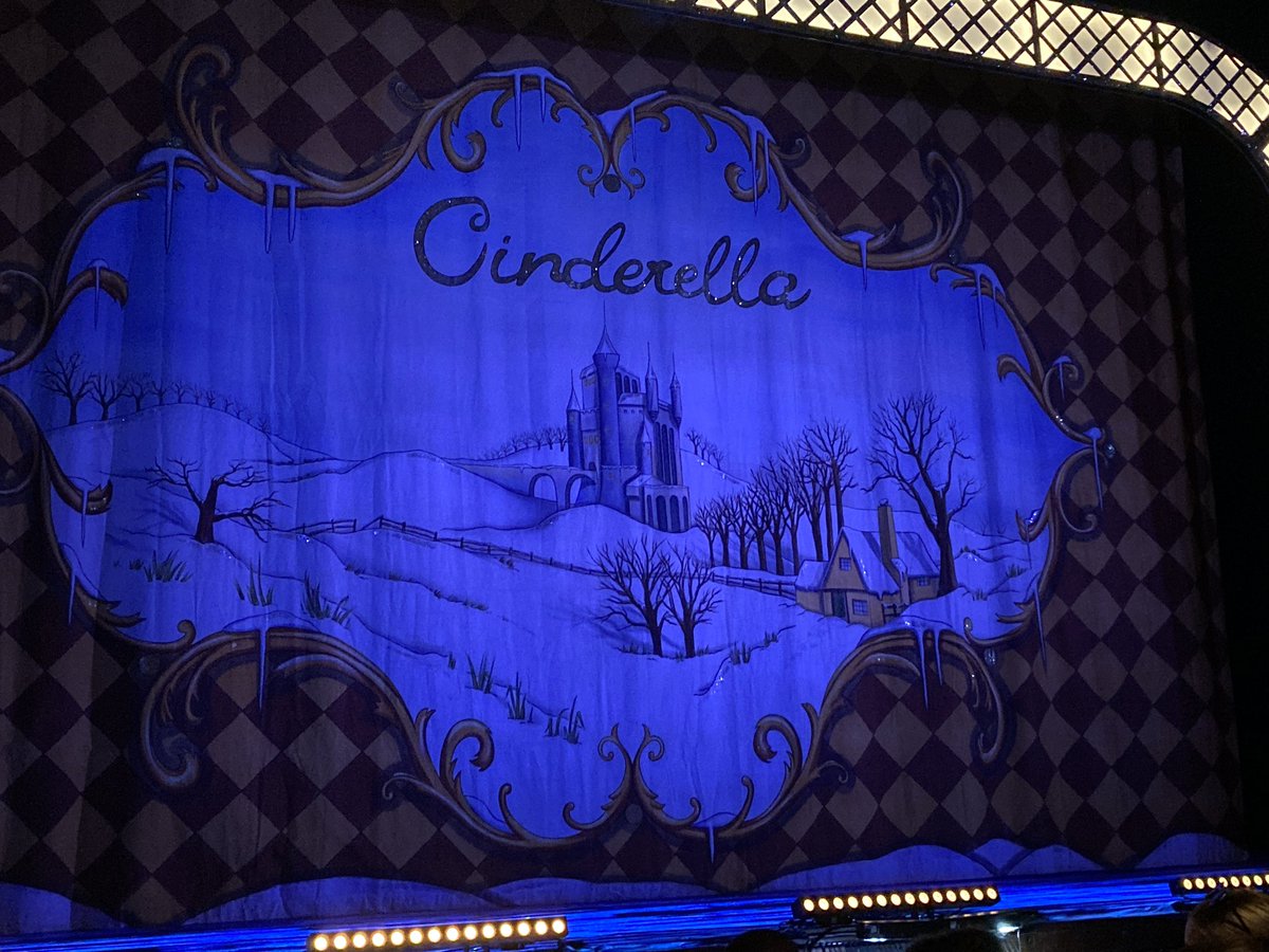 roycemanagement's tweet photo. At the Beck Theatre - can’t wait to see Lizzie Dewar as Cinderella! @lizziedewar @Imagine_Theatre https://t.co/ArFW2GkkHv