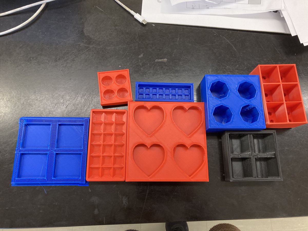 MsPolowin's tweet image. A great week of coding and making for #CSEdWeek2022, using all our goodies from @InkSmith3D. Holiday ornaments being made with our Mako laser cutter, and chocolate molds with our 3D printers. #STEM #Coding #EDTech @dailystem