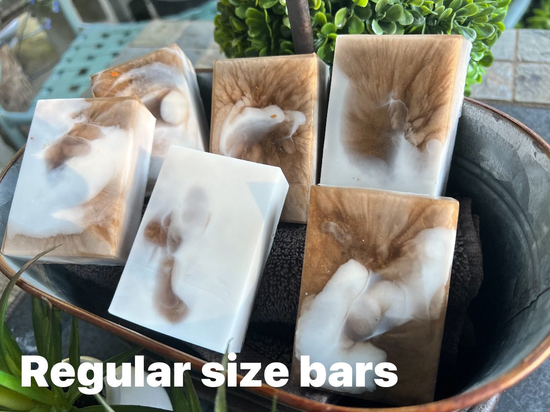 RoadQueen1967's tweet photo. Good morning my beautiful Twitter Fam! Excited to be pouring more soaps today, lots of orders to fill, which always makes me happy! Check out my little soap shop over on Facebook: Purple Dragonfly Soaps n Suds! I’ll be updating with new soaps available later today!! #gotsoap https://t.co/b13D497OIz