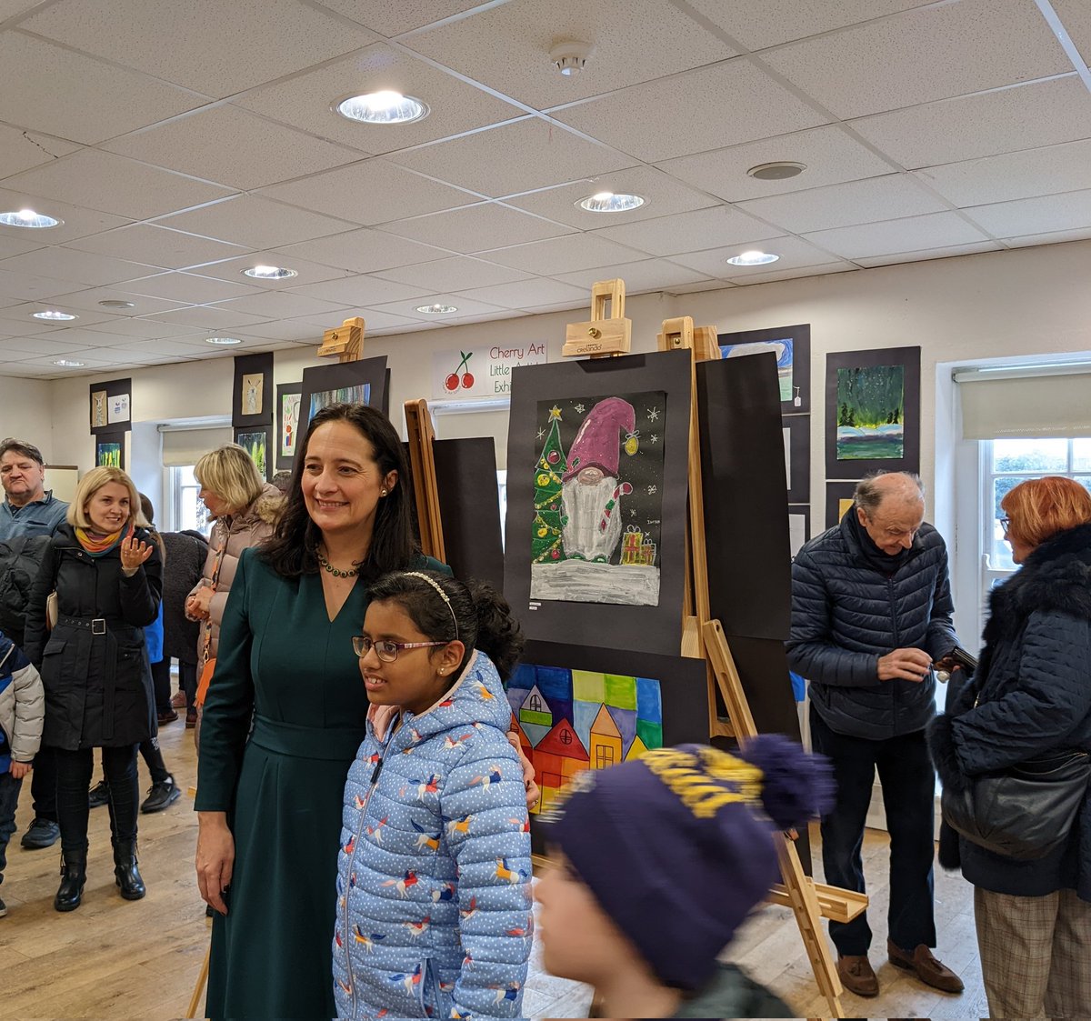 cathmartingreen's tweet photo. Beautiful artwork on display by students of the #CherryArtSchool 🤩
Well done to art teacher Julia Mironova who has done a wonderful job with these talented, young artists 👏
A joy to visit #MountMerrion community centre. It's always buzzing with creativity! https://t.co/VvrbPrFR9N