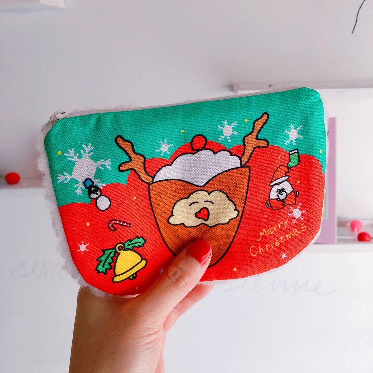 sophie et chocolateさんの1点ものクリスマスポーチ個展でも販売します!!他にも色んな柄があるのでお楽しみに!! 