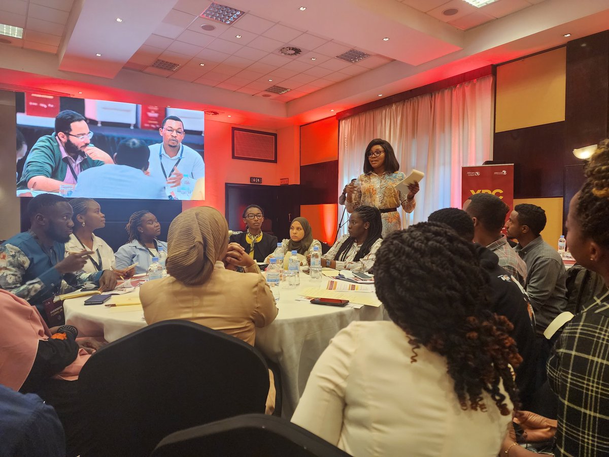 ChoonaraShakira's tweet photo. A pathway to carving meaningful youth engagement in public health, strategy loading driven by young professionals, listening intently #group5 #health workforce #capacity #africa led by @faith_nfii 

#CPHIA2022 #YPC2022 #working4health @Working4H @PromesseCKaniki @daktari1 https://t.co/GfA0ZPIj7d