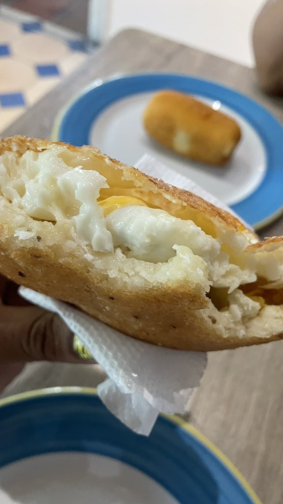 Marionve_'s tweet photo. Barranquilla, inmondable siempre venir a #Narcobollo ❤️🔥⚡️ a comer arepa de huevo de masa dulce 🤤🤤 https://t.co/SljNtVcuKm