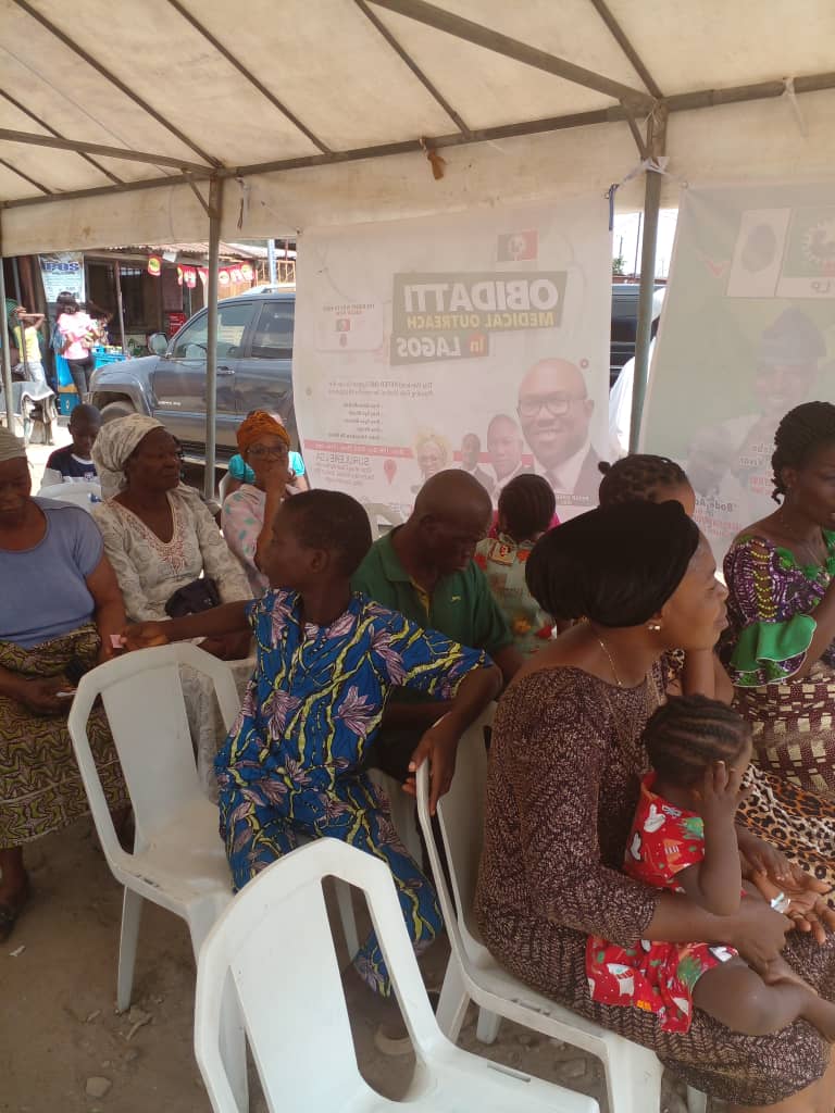 Lere4Peterobi's tweet photo. Ongoing Obidatti/GRV free medical outreach in Surulere area of Lagos state. 
Vote @PeterObi for president of Nigeria
Vote @GRVlagos for governor Lagos state. https://t.co/VvXhaMb9Sk