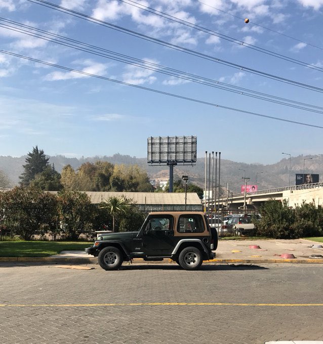 Lorena_CR's tweet image. Llega un momento doloroso... después de casi 18 años he decido vender mi 'viejo verde': mi maravilloso Jeep Wrangler 2.5 año 1999. 🚙 🚙💨
Funciona todo, jamás modificado ni 'jeepeado'. Sacaran suspiros en él. ♥️
Si le interesa, me envían DM, sino les agradeceré infinito su RT.