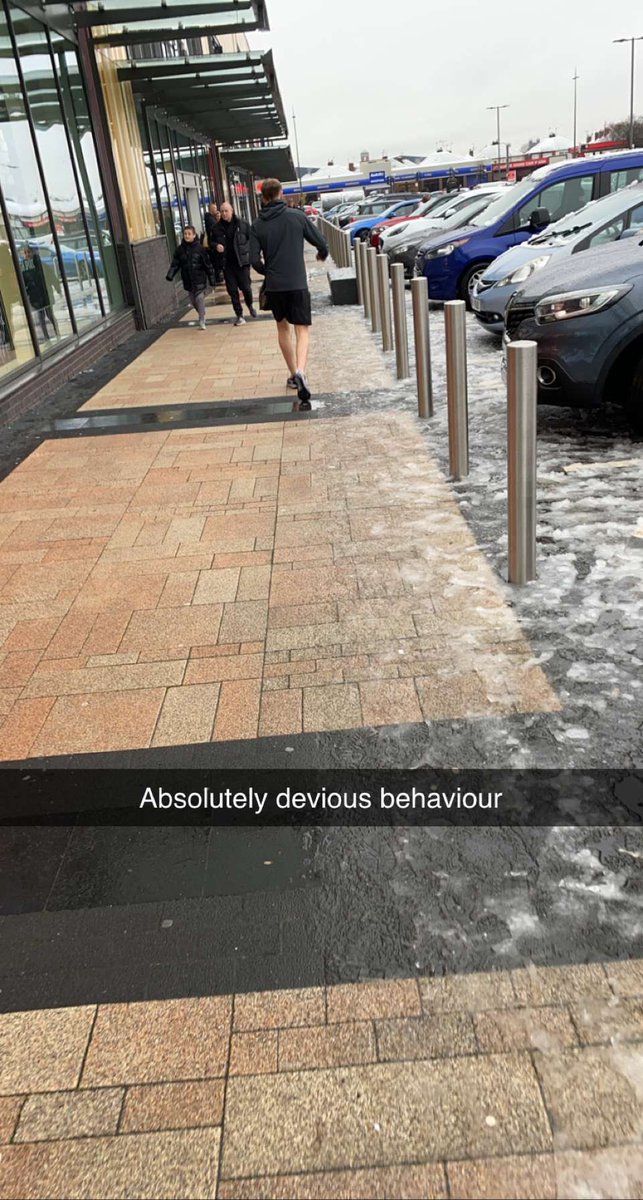 Spotted on edge lane retail park. Heavy tha