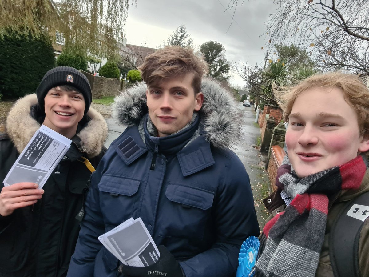 A smashing response on the doorstep in Sefton Central today

@CllrDDutton <a href="/GTitherington/">Greg Titherington</a> @CraigTithers