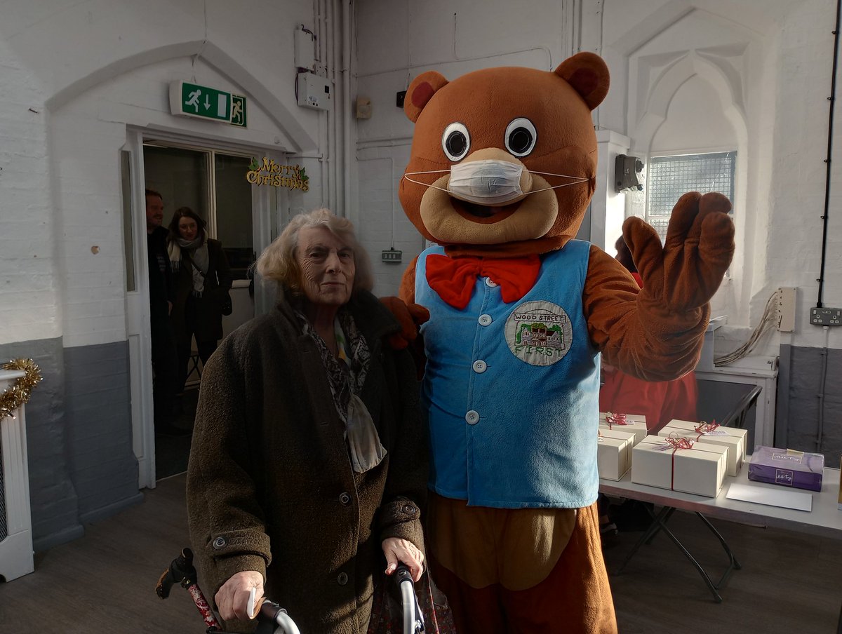 It's Christmas!! Thanks to our supporters we are hosting Xmas lunch for seniors in WF. Merry Xmas all <a href="/WalthamstowV/">V17</a> <a href="/morgansindall/">Morgan Sindall Group</a> <a href="/queensarmse17/">queens arms e17</a> <a href="/Petalsinbloom/">Petals in Bloom</a> <a href="/EAT_17/">eat17</a>