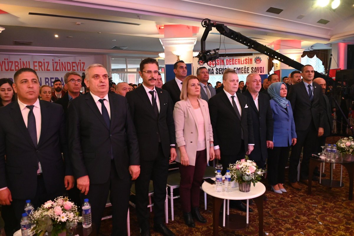 Açılış konuşmasını gerçekleştirdiğim, delege kardeşlerimin teveccühü ile Divan Başkanı olarakta seçildiğim, sendikamızın Kocaeli Şubesi'nin 6. Olağan Genel Kurulu'nu bugün gerçekleştirdik.