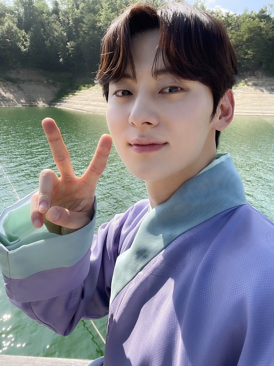 황민현(HWANG MIN HYUN) tweet media
