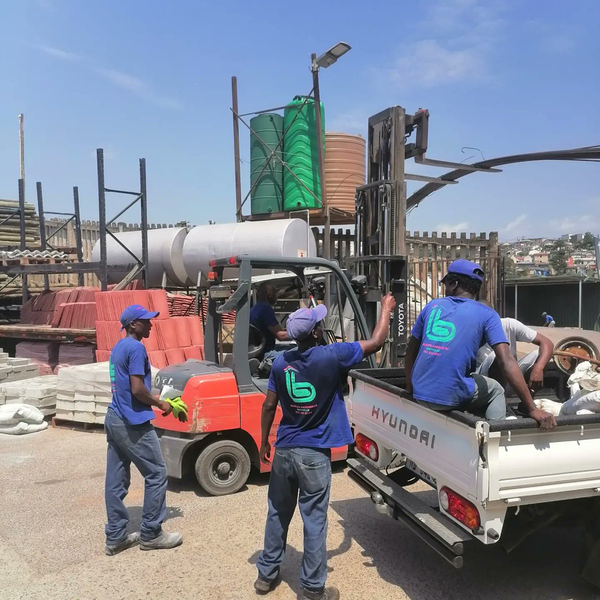 MpholozaProject's tweet image. 