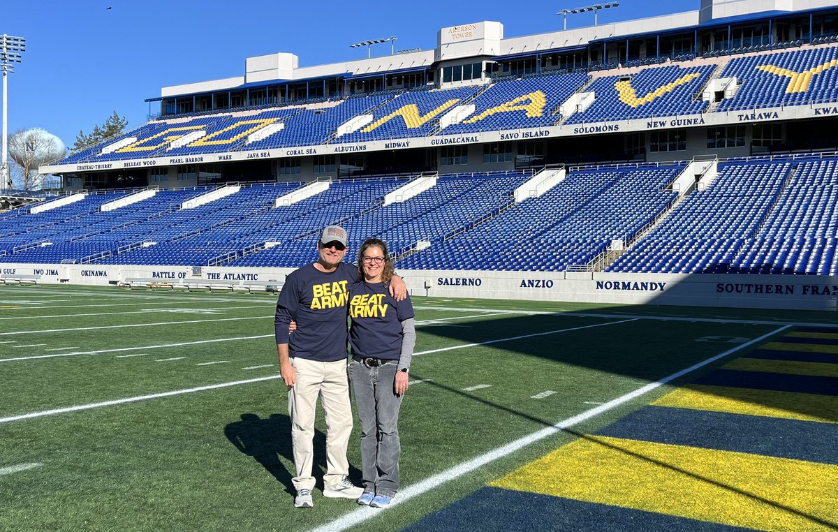 It’s game day! #GoNavy #BeatArmy <a href="/ArmyNavyGame/">Army-Navy Game</a>