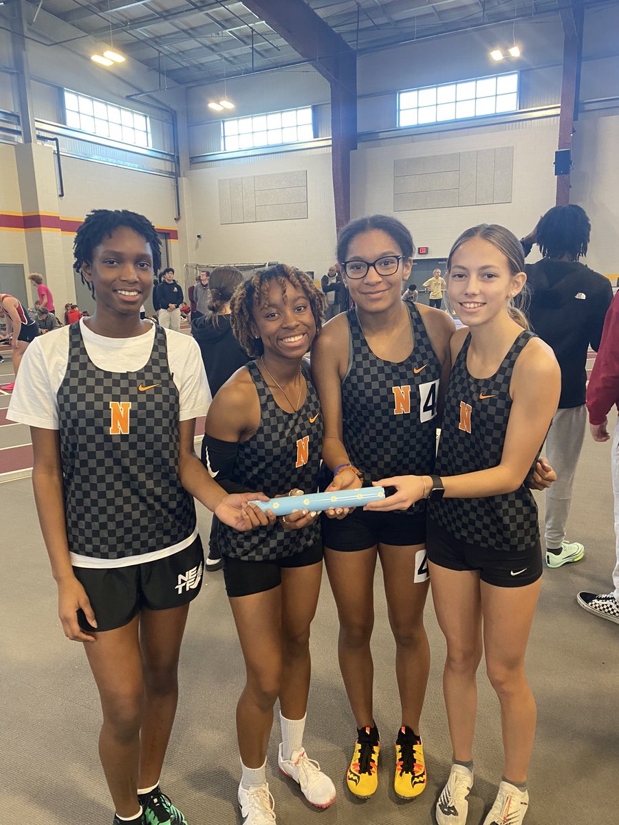 pwljr's tweet image. Our first 4x200’s in school history. It’s awesome to see the athletes competing hard and having some fun. #bobcatproud @NortheasternTF