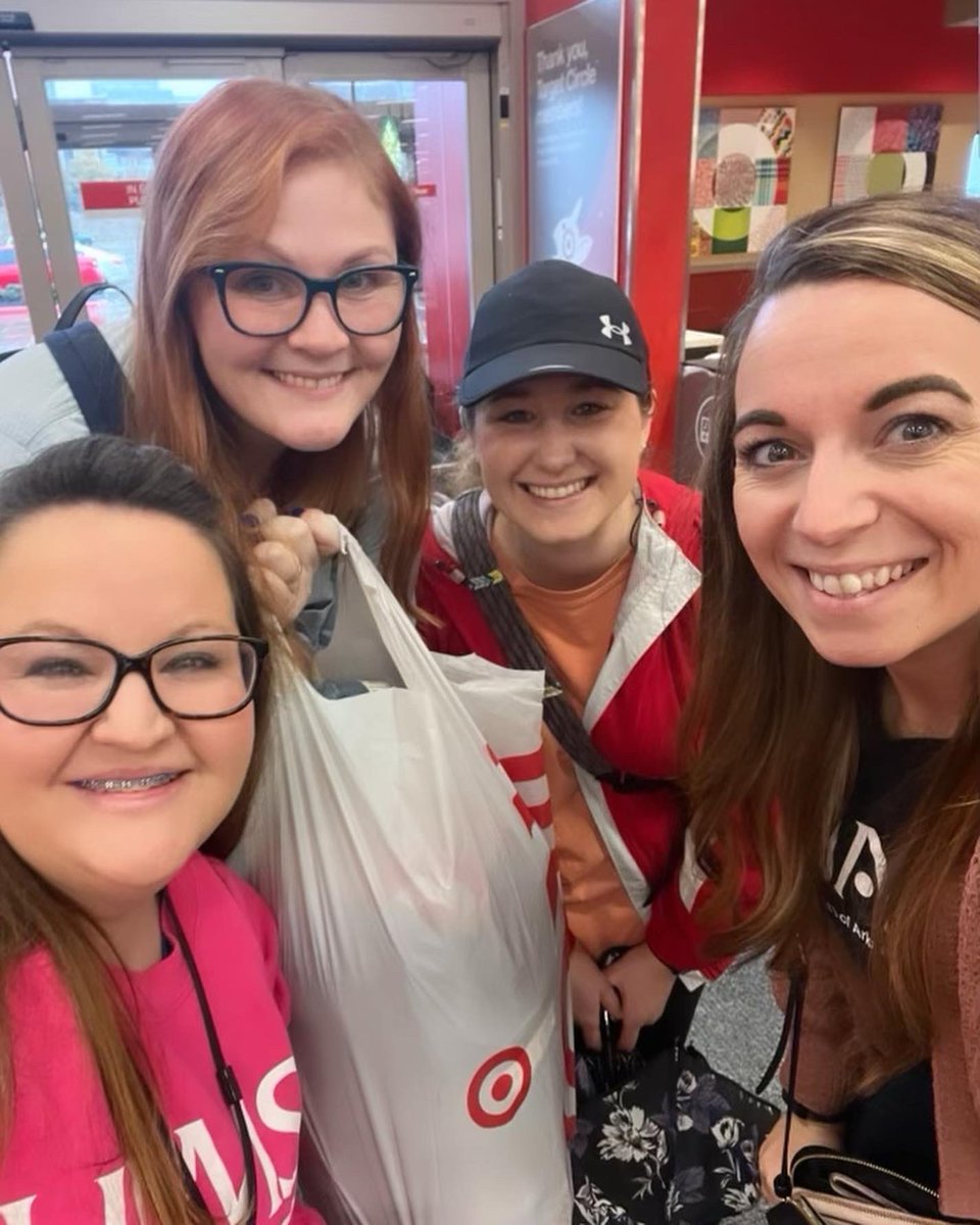 uamschp's tweet photo. This week Lambda Nu did their annual Angel Tree shopping trip and drop off for our 2 Central Arkansas Angels!
Lambda Nu (LN) is a national honor society for the radiologic and imaging sciences.
#uamschp #uamshealth #salvationarmy #angeltree #lambdanu #explorepage https://t.co/rwJRz6SH6q