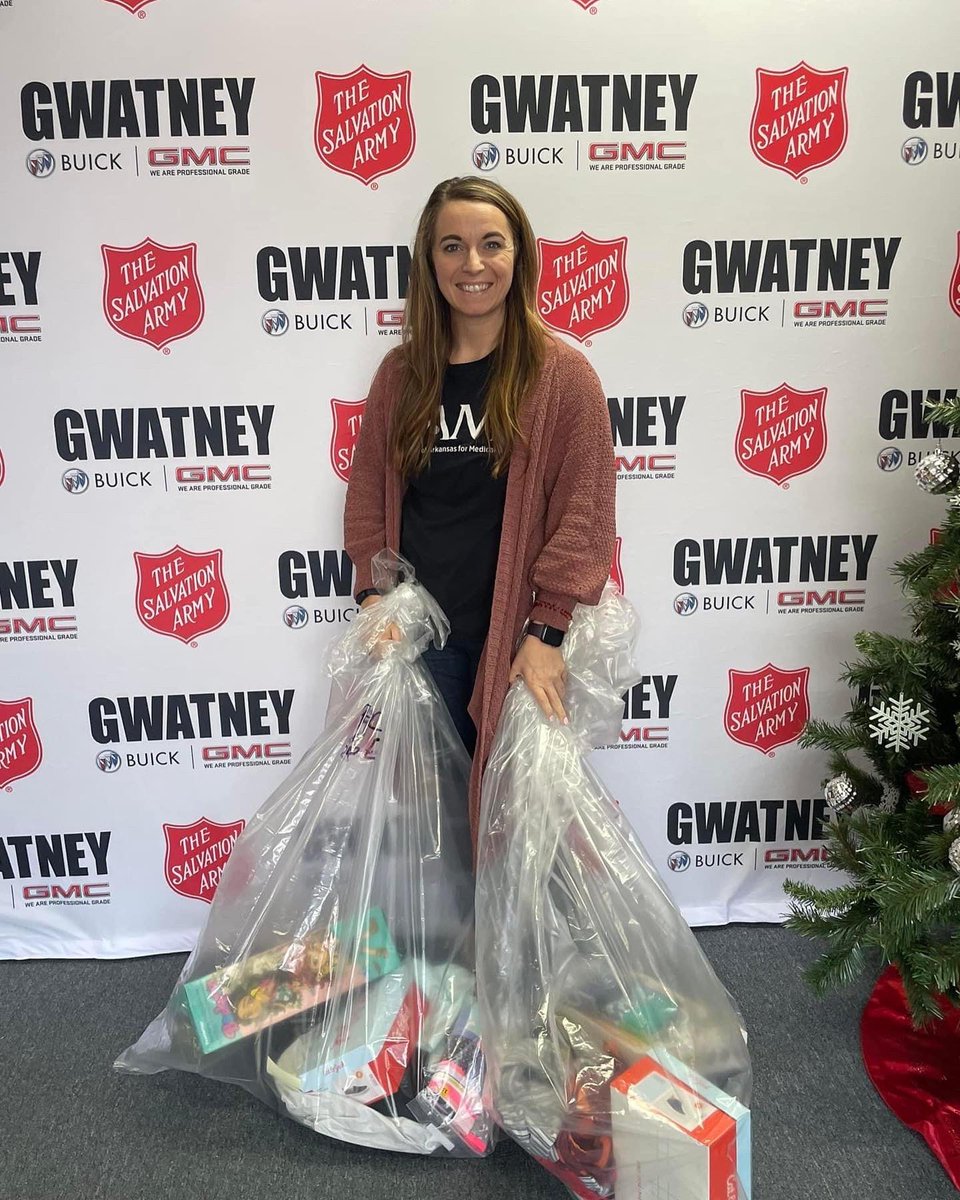 uamschp's tweet photo. This week Lambda Nu did their annual Angel Tree shopping trip and drop off for our 2 Central Arkansas Angels!
Lambda Nu (LN) is a national honor society for the radiologic and imaging sciences.
#uamschp #uamshealth #salvationarmy #angeltree #lambdanu #explorepage https://t.co/rwJRz6SH6q