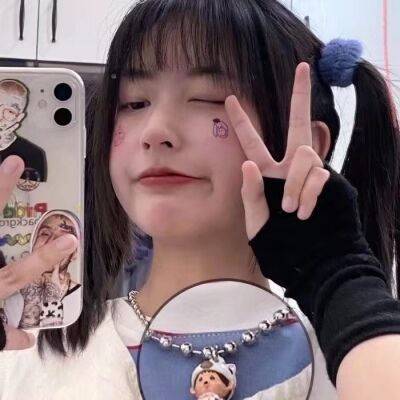 AkhtarSung's tweet photo. I really want to eat watermelon, but unfortunately there is no watermelon in winter and only in summer #丝袜  hfygggfv https://t.co/YEBCufQnyT