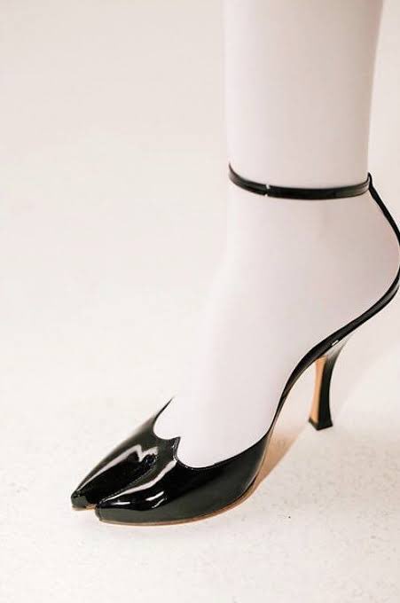 ITGIRLLOVER's tweet photo. mad bc i wish i put these shoes with this look instead so let’s just pretend these are there :D https://t.co/W14xLhllQL