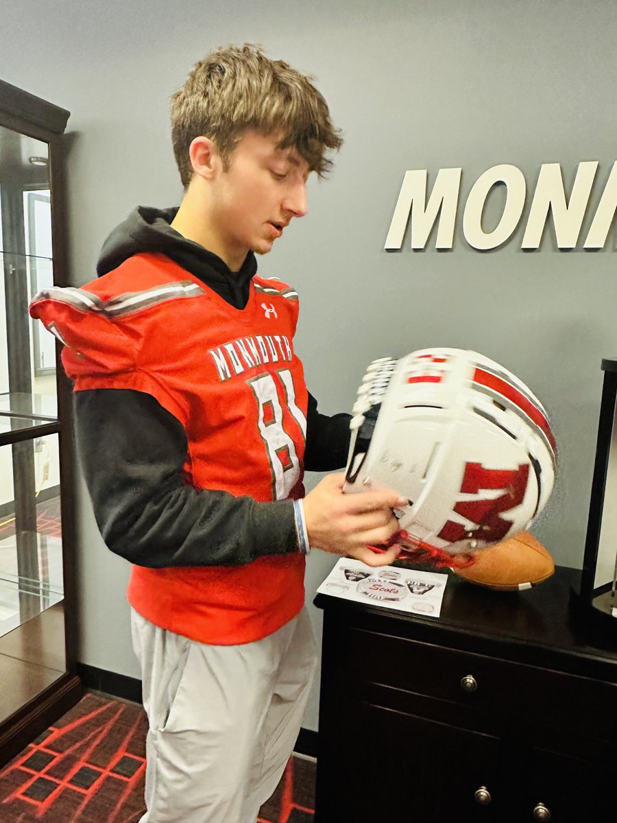 Thank you ⁦<a href="/CoachJHealy/">Coach Jack Healy</a>⁩ for inviting me to ⁦<a href="/RollScotsFB/">Monmouth College Football</a>⁩ for a visit. I would also like to thank ⁦⁦<a href="/CBraunEM/">Chad Braun</a>⁩ ⁦⁦<a href="/CoachFreitag/">Joe Freitag</a>⁩ and ⁦@CoachHillMC⁩ for giving me the tour and showing me what it means to be a Scott.