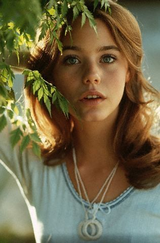 NLCarolynMuse's tweet photo. A #HappyBirthday to retired model/film and television actress Susan Dey (70). #ThePartridgeFamily #Skyjacked #SWAT #FirstLove #LovesMeLovesMeNot #Looker #EmeraldPointNAS #EchoPark #LALaw #LoveandWar #ThirdWatch https://t.co/QUKMUsAJar