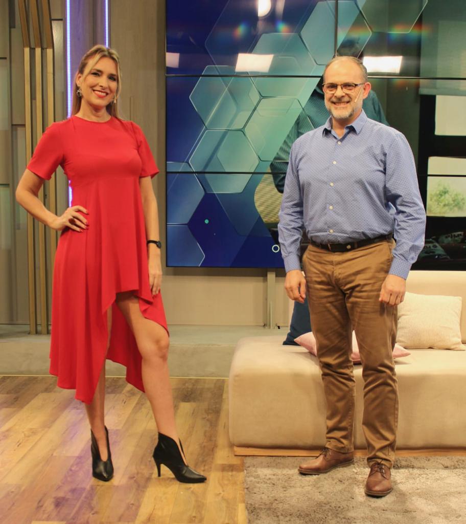 tv12misiones's tweet photo. Continuamos la programación de este sábado en @tv12misiones con #MasPrevencion = #MasSalud con la conducción de @maryferlocutora y #SantiagoGalian https://t.co/yOP3y3wBZN