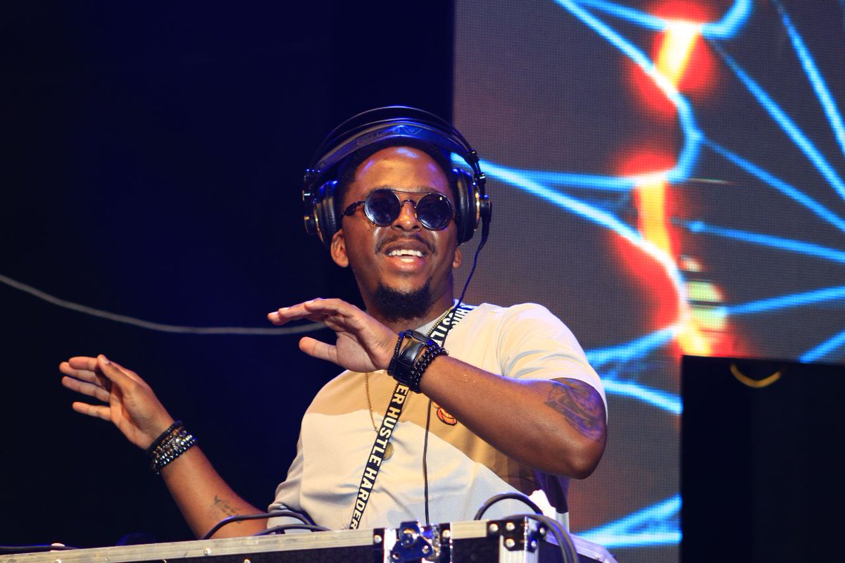 DSACLIMPOPO's tweet photo. On the ones and twos

#MapungubweArtsFest #MapungubweFest2022 https://t.co/ihEOfwuPLg