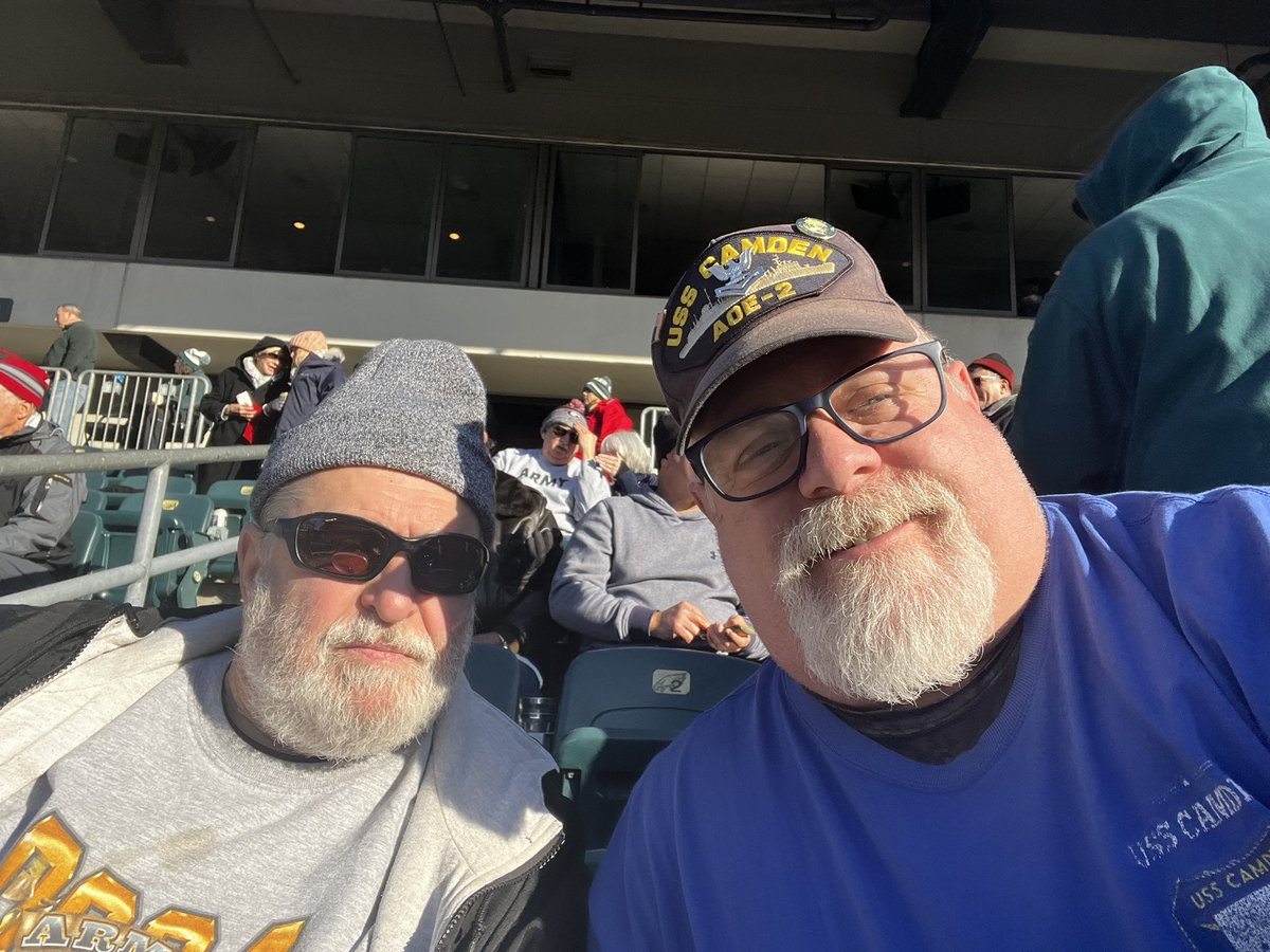 flyerfighter66's tweet photo. Go Navy - Beat Army. #ArmyNavy https://t.co/cDsYOprdIE