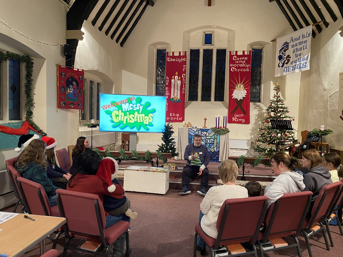 allsaintsmacc's tweet photo. Weβve had another fantastic afternoon at Messy Christmas, here in All Saints Church, Macclesfield. Weβve been exploring the Christmas story together and creating a beautiful Jesse Tree. #MessyChristmas @MessyChurchBRF @allsaintsmacc @ChesterDiocese https://t.co/UypvSTRIvN