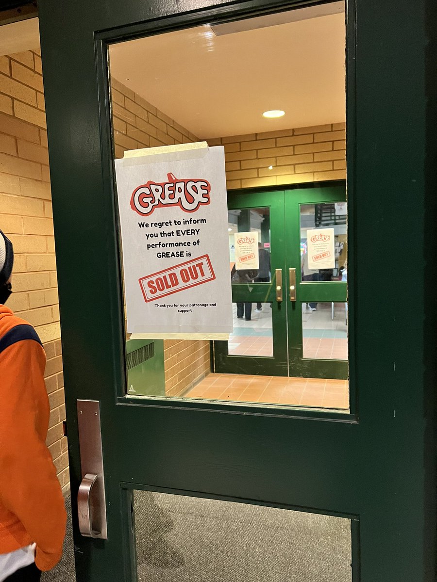 HeatherWaller's tweet photo. It’s closing night #grease @HolyCrossCSS such an amazing run this week!  Sensational cast!  @hcarts_ #greaseistheword time to bring down the house one last time tonight!!! 🎶🎶🎶 https://t.co/z1hvYYDpsB