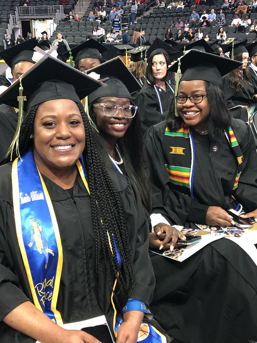 GeorgiaSouthern's tweet photo. We’re about to get started at #GSGrad22 in Savannah! https://t.co/m7v5uc6RAv