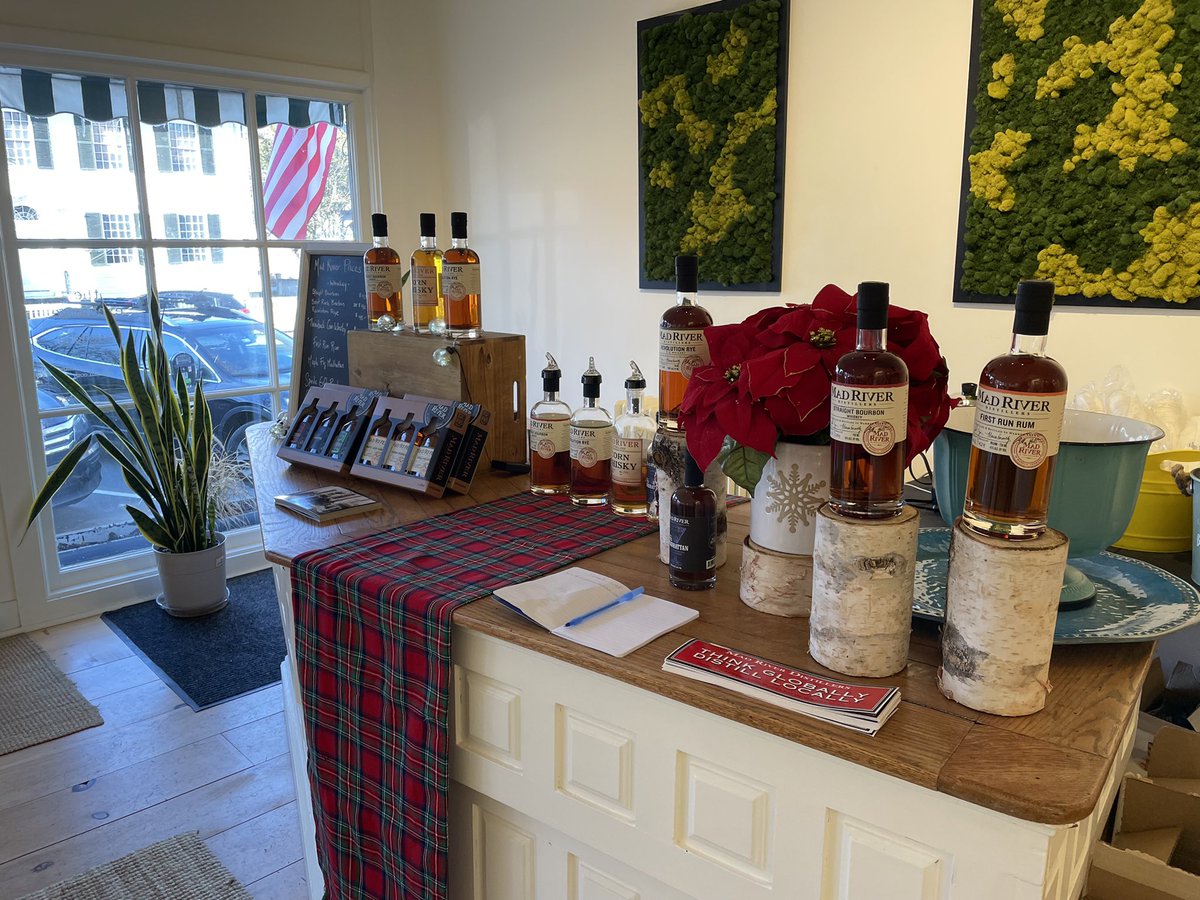 DrinkMRD's tweet photo. #WassailWeekend in #Woodstock VT - Stop by our tasting counter this afternoon at 23 Elm St! https://t.co/KeXGanmjm4