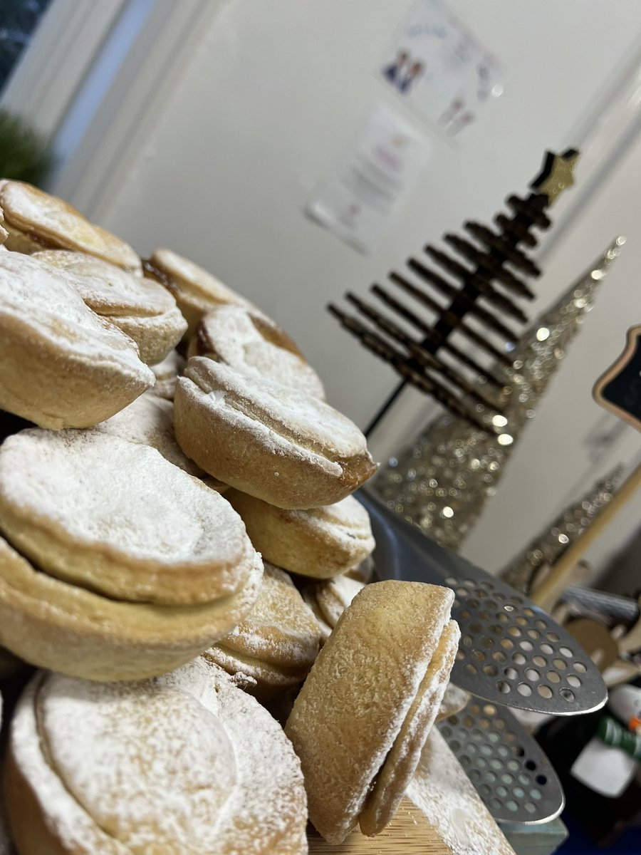 HolroydHoweLadyBarn tweet media