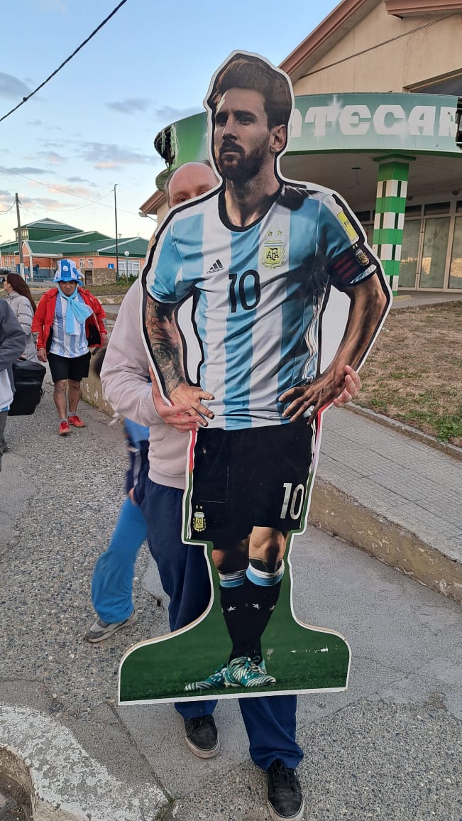 Una pelota: mpago.la/2TDdBGC
Media pelota: mpago.la/1nfanKP
Aporte 1000: mpago.la/1HXW1Fi
Aporte 500: mpago.la/2hUuAG

Esos links los llevan directamente a mercadopago. Son dos clicks #PelotasSolifarias

Lío estará orgulloso ⚽️💜