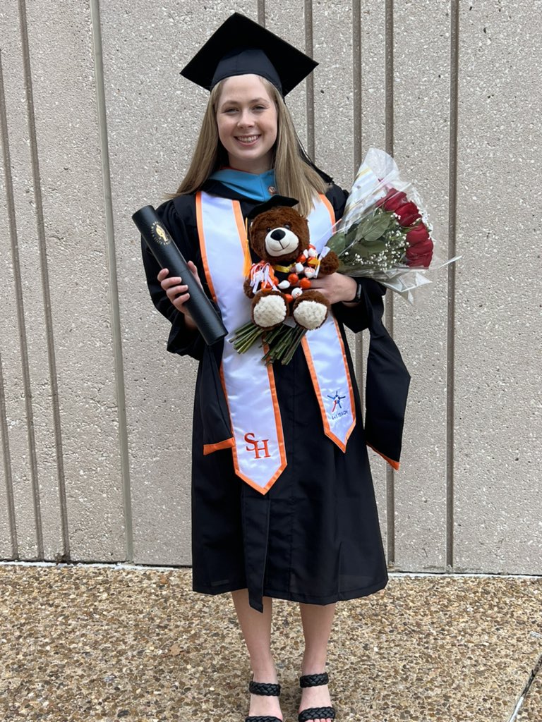 Ms_Honer's tweet photo. I graduated today! I’m officially Aly Honer M.Ed!!🧡💙 https://t.co/4BbkjZNnjV