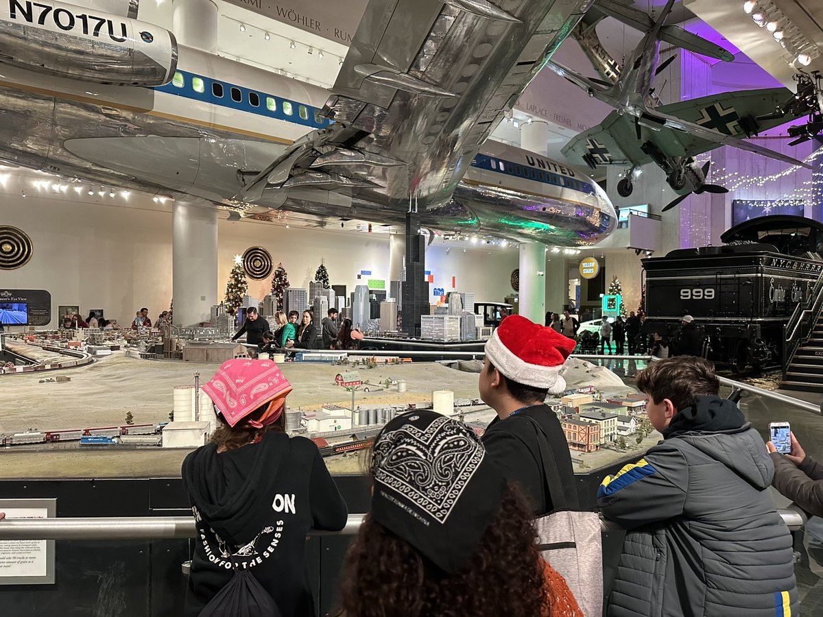 Fun times <a href="/msichicago/">Griffin Museum of Science and Industry</a> <a href="/MrsArandaEL/">Mariola Aranda</a> <a href="/conradyjaguars/">Conrady Junior High</a>