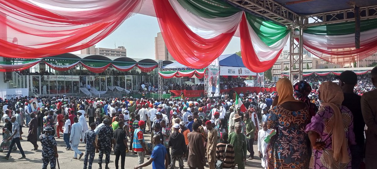 Abuja is seal up for the incoming president alh atiku Abubakar

Sai mun basu wuta bal bal💥💥💥💥💥