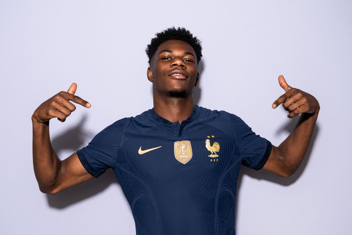 « PARFAIT ! ÇA VIENT DE BORDEAUX APRÈS TOUT ! »