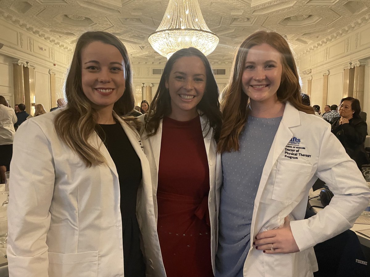 hboucher3's tweet photo. Congratulations to the graduates of the inaugural ⁦@TuftsMedSchool⁩ Doctor of Physical Therapy Class of 2022! ⁦@TuftsUniversity⁩ ⁦@TuftsDPT⁩ ⁦@MonacoAnthony⁩ ⁦@AvivaMust⁩ https://t.co/JzeyzAsGyf