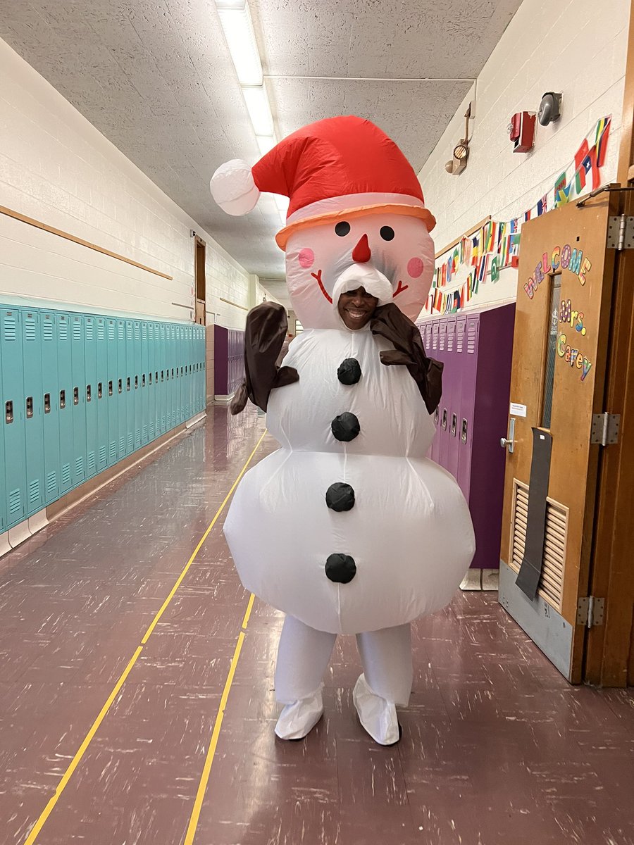 Ms_A_Matthew's tweet photo. Movie afternoon for our students yesterday was a success! We even got a surprise visit from a snowman ⛄️ #OASBrave https://t.co/2UEDmVsSwQ