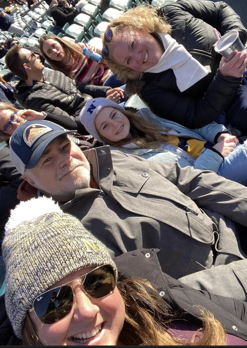 MrsKirk13's tweet photo. #ArmyNavy https://t.co/JF1j7KB8mz