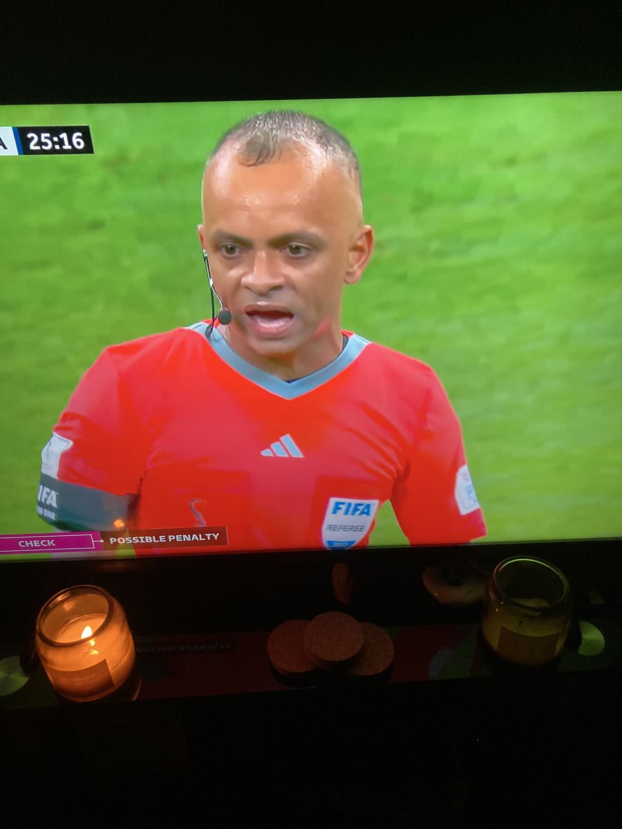 sbon1985's tweet photo. This man is a prick!!!!! #ENGFRA https://t.co/4KMV818VpS