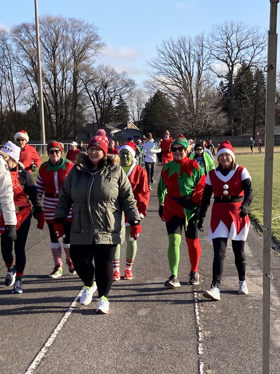 RunningRoomLdn's tweet photo. Thank you to everyone who came out to the Salvation Army's Santa Shuffle 2022! Great to see everyone in person again!
#RunLondonRr #RunWithRR #SantaShuffle https://t.co/6yN1vgZyKj