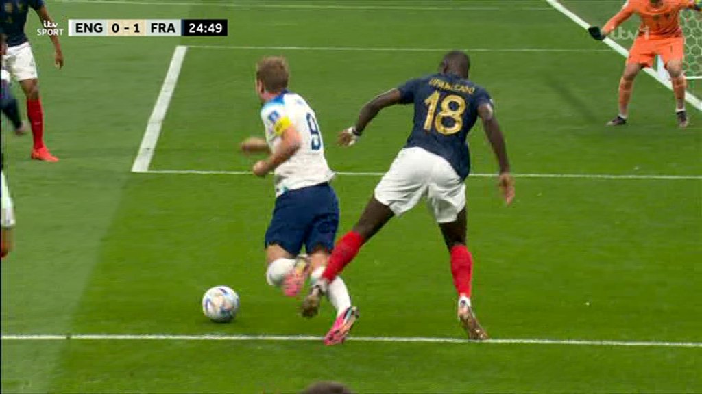 sportbible's tweet photo. 🤔🤔🤔 https://t.co/LQcZ0EQu1h