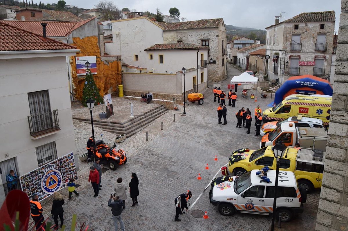 PCivilAmbite's tweet photo. Esta mañana hemos celebrado el décimo aniversario de esta agrupación.
Muchas gracias a todos por acompañarnos en este día tan importante para nosotros.
¡Por otros diez años más al servicio del ciudadano!
#Ambite #LasProtesCuentan https://t.co/gS1kSylpwa