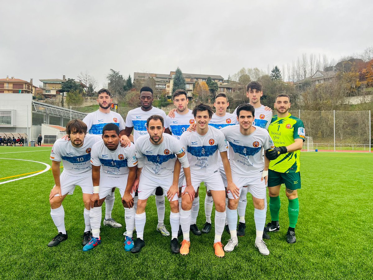 Comença el partit a Torelló!