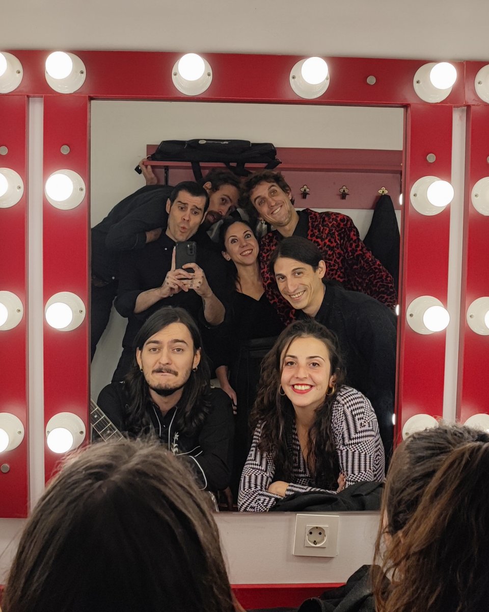 ghostnumber_'s tweet photo. Ayer lo pasamos en grande en el Teatro Apolo (Miranda de Ebro) dentro del @ebrocorto 
Miles de gracias a toda la organización, a Manu, a Eclectic Studios y a todo el público que vino ayer a echar unos bailables😍🥰
¡¡¡Y FELICIDADES A TODXS LXS PREMIADXS!!!!🥳🤩 https://t.co/NUv2DxPkqm