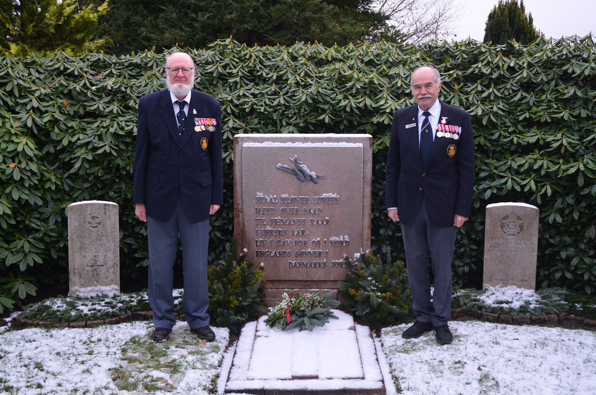 bobcobley's tweet photo. Peer Petersen, voluntary member of The @cwgc Denmark Team and Anders Engelbrecht laying the Christmas Wreath on behalf of the Danish Defence Association (RBL equivalent). They do this annually to honour Flt/Sgt Richard York French RAAF @AusAmbDK  and Flt/Sgt John Ayers RAFVR https://t.co/NDeWFEEqtc