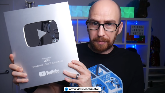 vidIQ's tweet photo. The dream of hitting 100k subscribers

and making a full-time income on YouTube

isn't as far away as you think.
 
But it does require some work.
 
Here’s the truth about what it takes: (thread) https://t.co/sVkqkE4YL0
