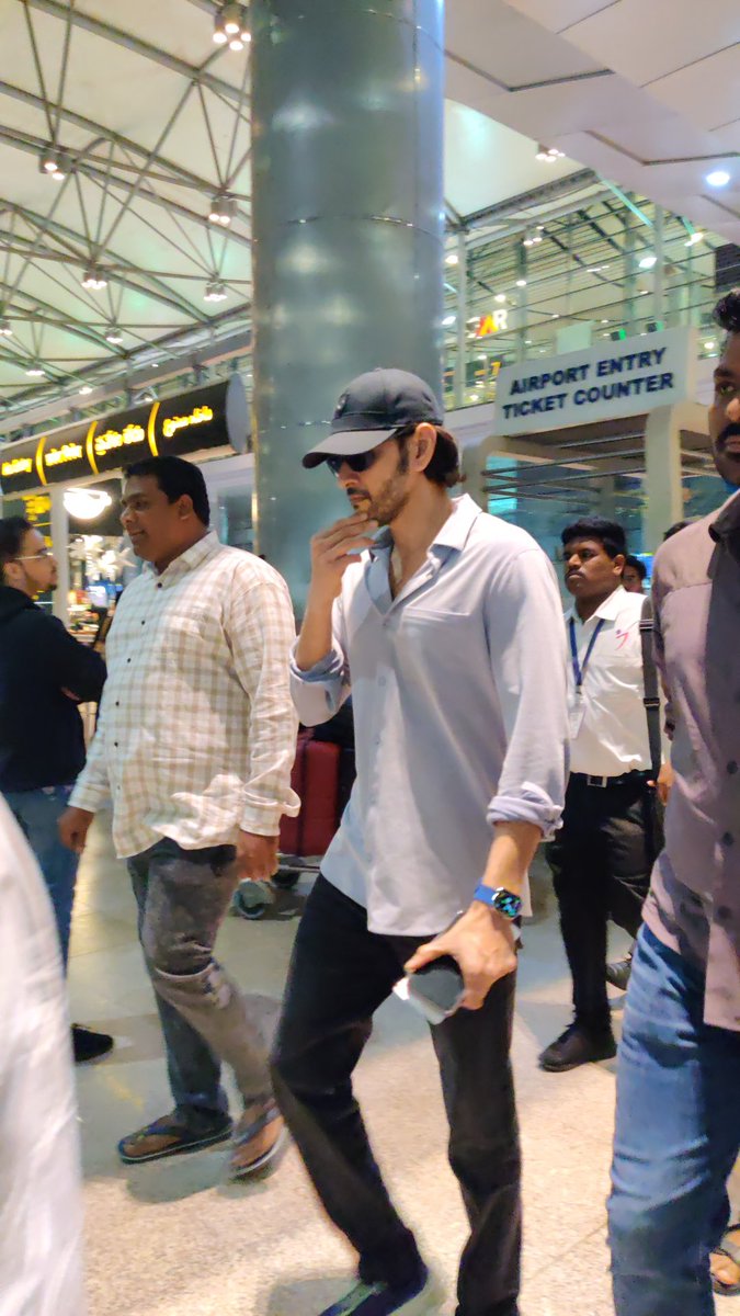 Babu_Cultfan's tweet photo. King🦁....
@urstrulyMahesh Anna💚
#MaheshBabu𓃵 #SSSMB28 https://t.co/LaPKwZS8iK