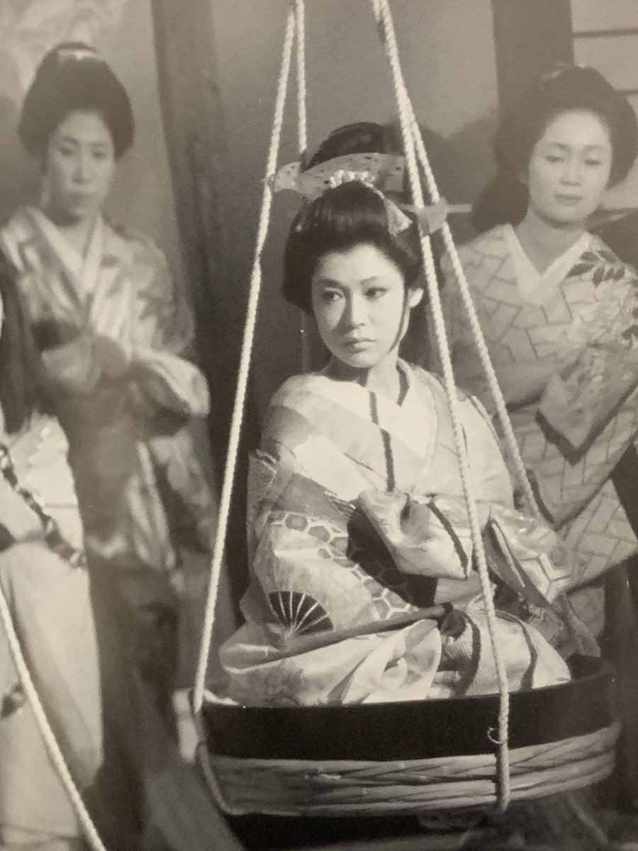 小玉大輔 ワールド イズ ノット イナフ おまけ3 今回見直してクリスマス ジョーンズが良くなってました 彼女がいなかったらこの映画 消されたライセンス 以上に陰惨な話になってたと思います 今 クリスマス再評価の機運高まる T Co