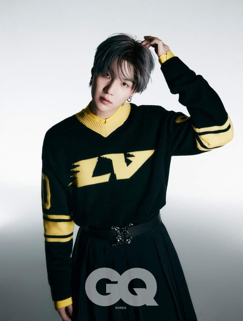 MinYunki013's tweet photo. Yoongi breaking gender stereotypes since 2013 💕

#Yoongi #SUGA #yoongimarryme #AgustD @BTS_twt https://t.co/xVMN0QY1KR